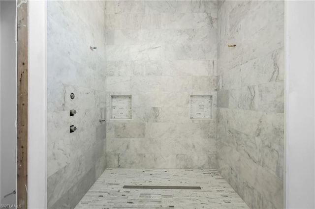 2649 Riverview DR, Naples, FL 34112