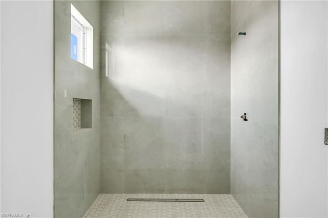 2649 Riverview DR, Naples, FL 34112