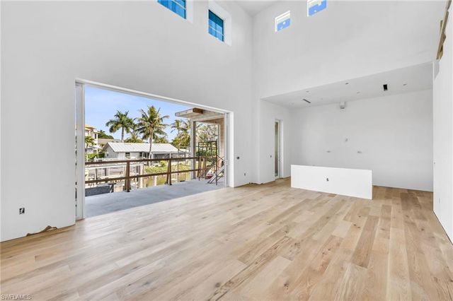 2649 Riverview DR, Naples, FL 34112