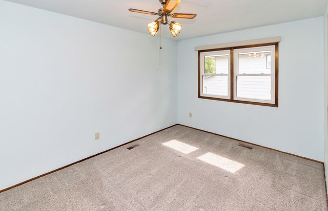 1913 NW 10th Street, Ankeny, IA 50023