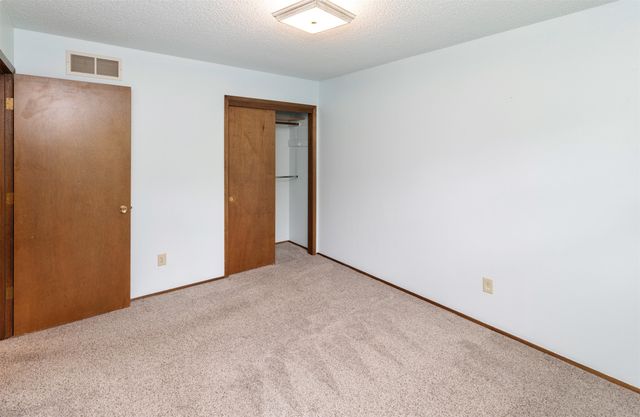 1913 NW 10th Street, Ankeny, IA 50023