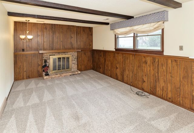 1913 NW 10th Street, Ankeny, IA 50023