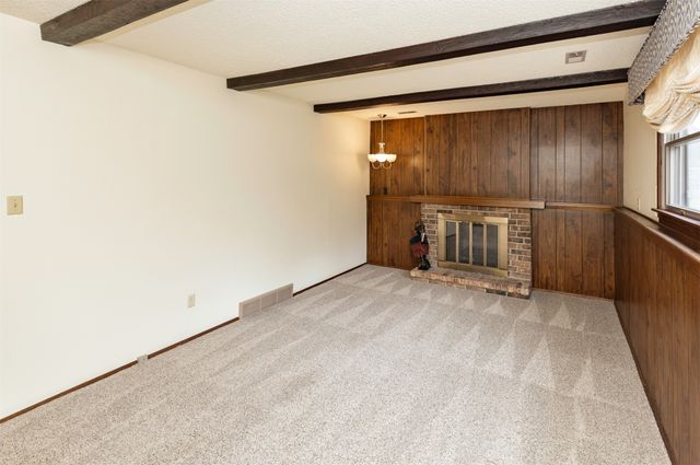 1913 NW 10th Street, Ankeny, IA 50023