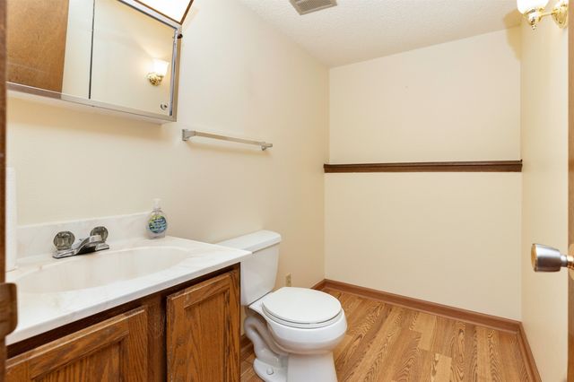 1913 NW 10th Street, Ankeny, IA 50023