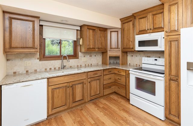 1913 NW 10th Street, Ankeny, IA 50023