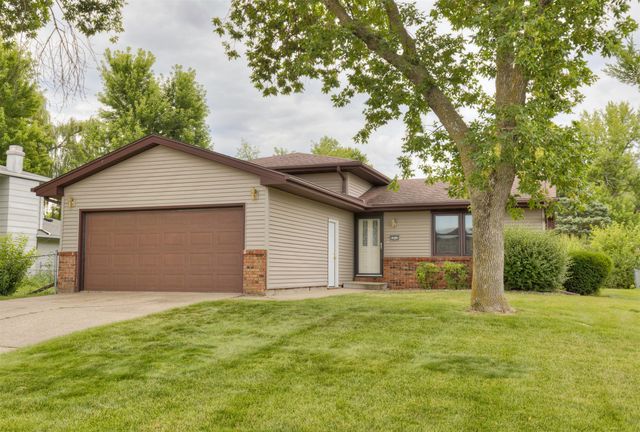 1913 NW 10th Street, Ankeny, IA 50023