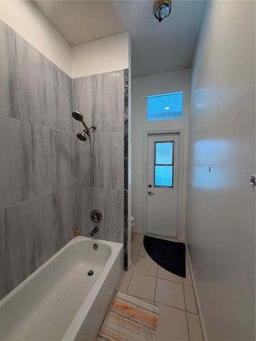 2435 SWEETWATER COUNTRY CLUB PLACE DRIVE, Apopka, FL 32712