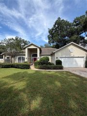 2435 SWEETWATER COUNTRY CLUB PLACE DRIVE, Apopka, FL 32712