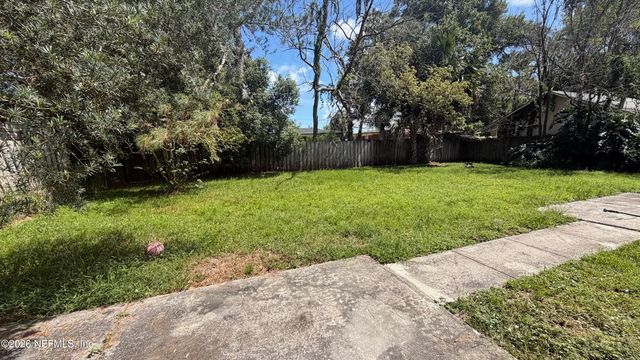 2219 LOU Drive W, Jacksonville, FL 32216