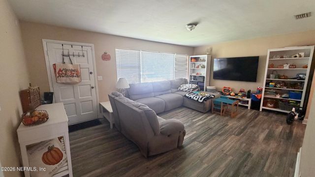 2219 LOU Drive W, Jacksonville, FL 32216