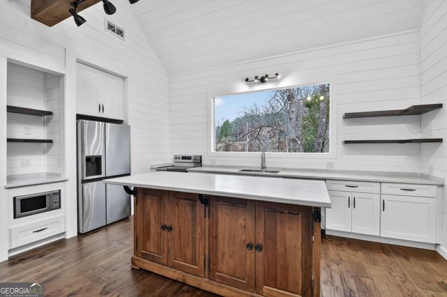 1772 River Road, Mineral Bluff, GA 30559