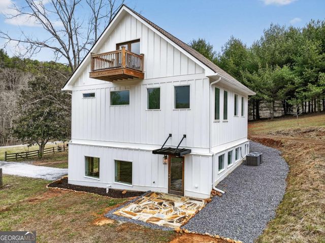 1772 River Road, Mineral Bluff, GA 30559