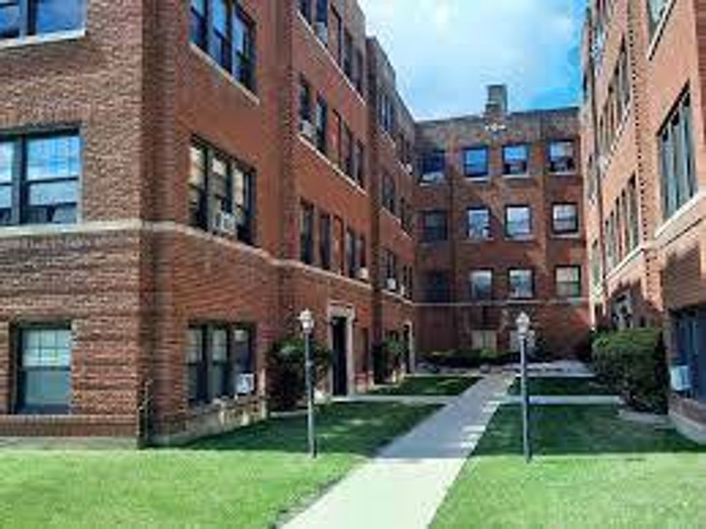 3252 Maple Avenue BB, Berwyn, IL 60402