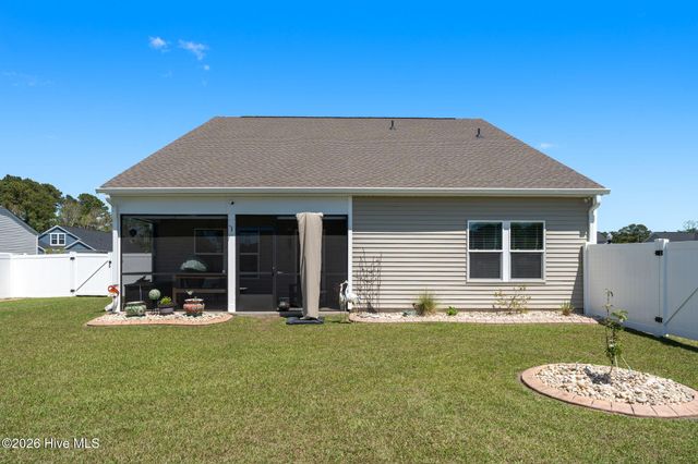 353 Mayflower Drive NW, Calabash, NC 28467