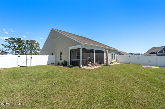 353 Mayflower Drive NW, Calabash, NC 28467