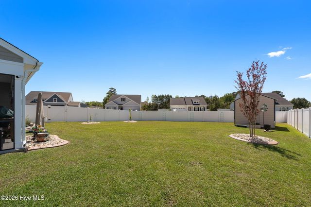 353 Mayflower Drive NW, Calabash, NC 28467