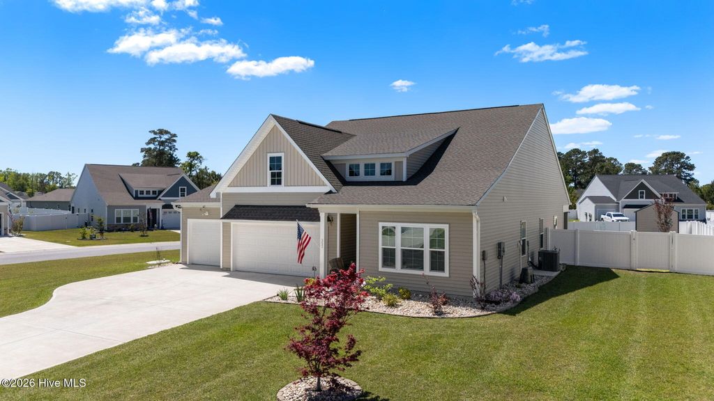 353 Mayflower Drive NW, Calabash, NC 28467