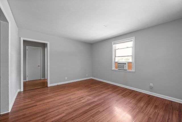 454 Circle Dr Apt C, Clarksville, TN 37043