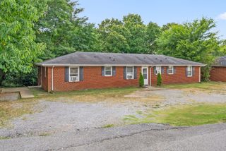 454 Circle Dr Apt C, Clarksville, TN 37043