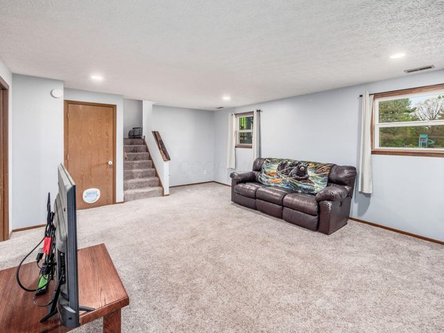 6105 Houseman Road, Ostrander, OH 43061