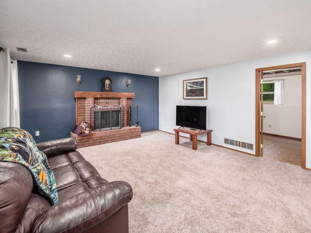 6105 Houseman Road, Ostrander, OH 43061