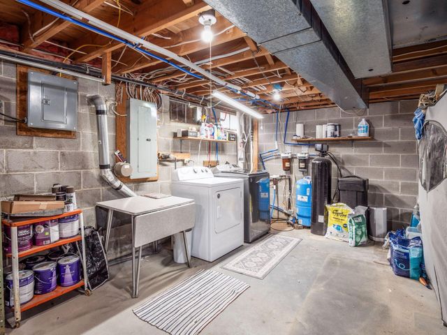 6105 Houseman Road, Ostrander, OH 43061