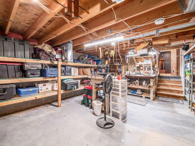 6105 Houseman Road, Ostrander, OH 43061