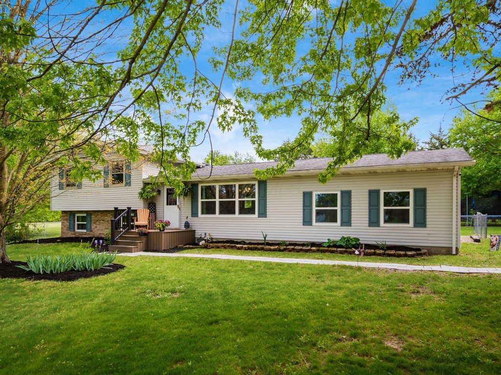 6105 Houseman Road, Ostrander, OH 43061