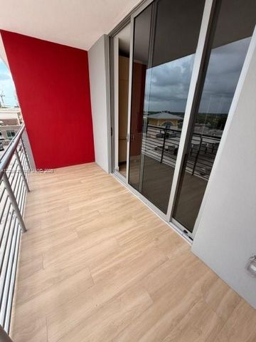 90 NE 32 823 823, Miami, FL 33137