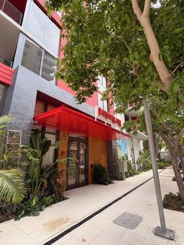 90 NE 32 823 823, Miami, FL 33137