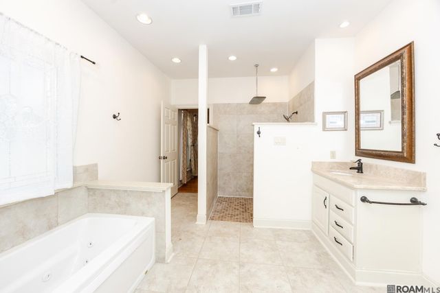 37213 Swamp Rd, Prairieville, LA 70769