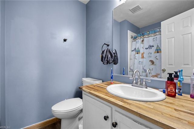 4041 Hargrove LNDG, Suffolk, VA 23435