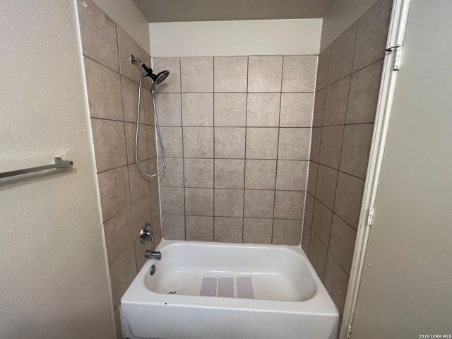 7034 HALLIE RDG, San Antonio, TX 78227