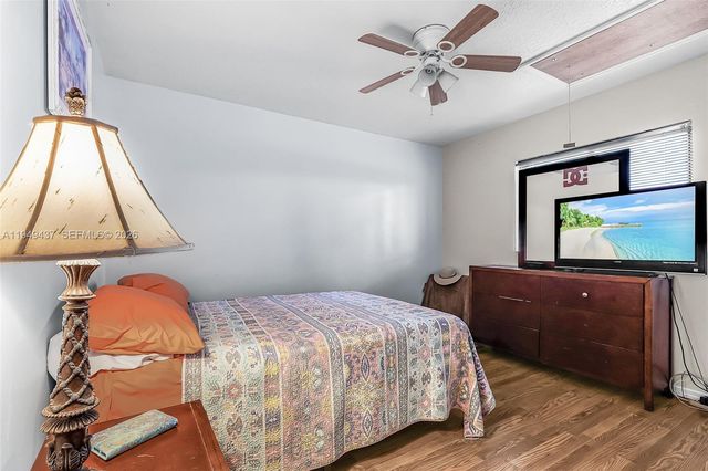 211 47th St, Cape Coral, FL 33914