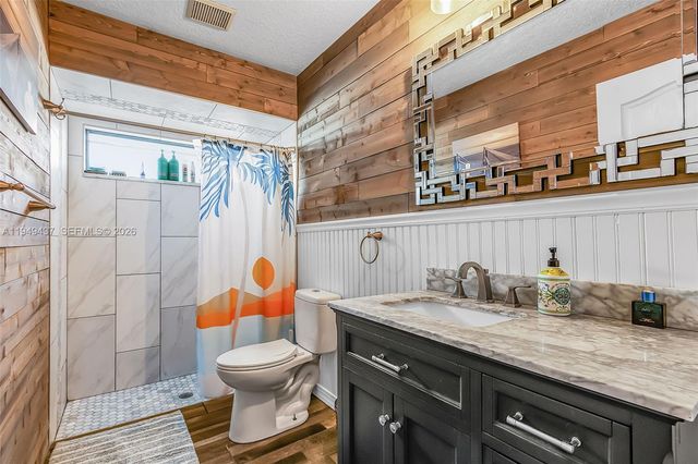 211 47th St, Cape Coral, FL 33914