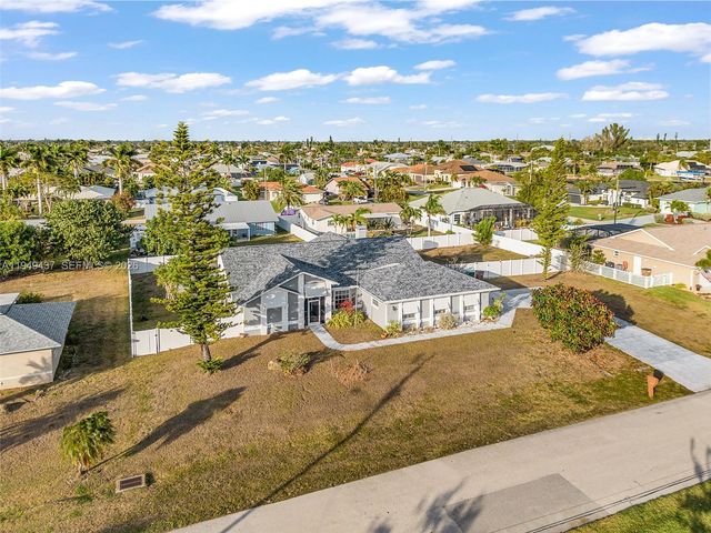 211 47th St, Cape Coral, FL 33914