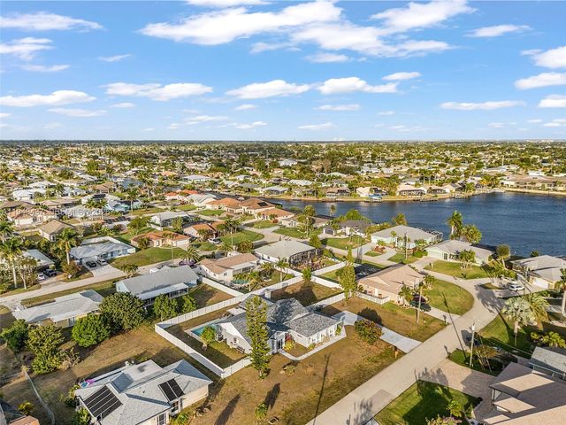 211 47th St, Cape Coral, FL 33914