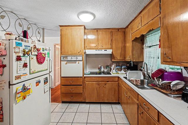 4040 19TH ST N, St Petersburg, FL 33714