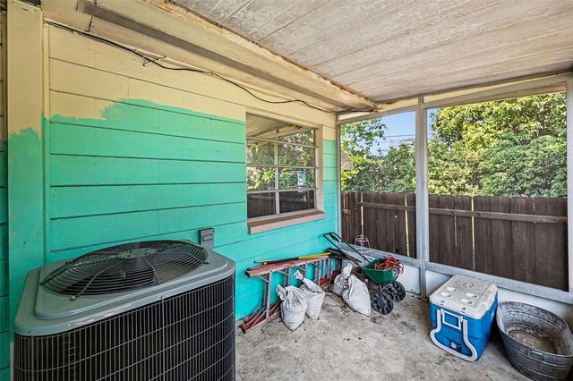 4040 19TH ST N, St Petersburg, FL 33714
