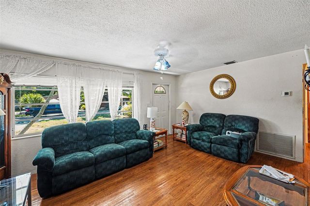 4040 19TH ST N, St Petersburg, FL 33714