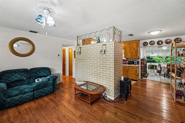 4040 19TH ST N, St Petersburg, FL 33714
