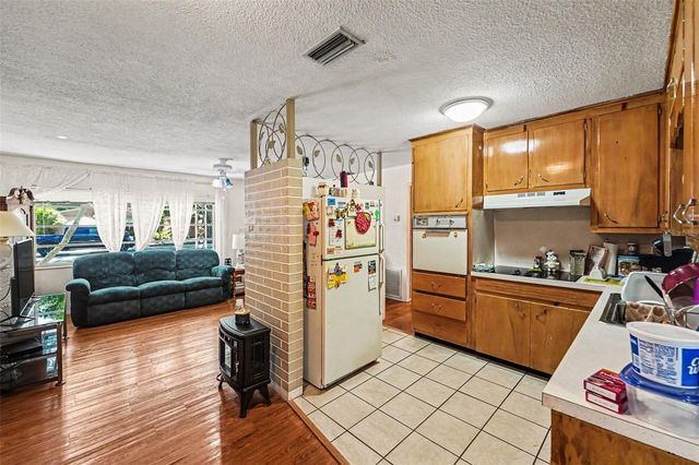 4040 19TH ST N, St Petersburg, FL 33714