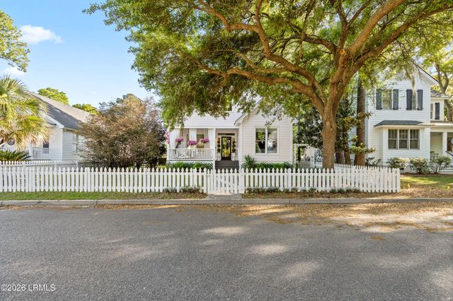 4 Brisbane Drive, Beaufort, SC 29902