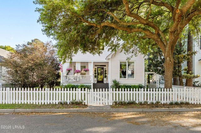 4 Brisbane Drive, Beaufort, SC 29902