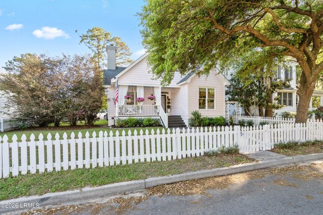 4 Brisbane Drive, Beaufort, SC 29902