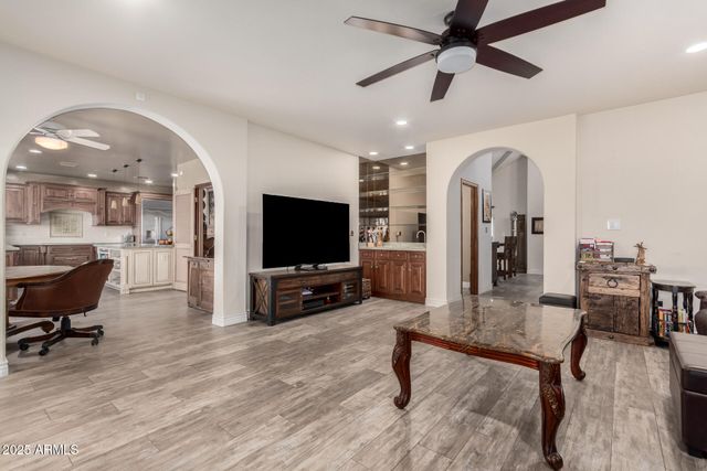 10425 N 23RD Street, Phoenix, AZ 85028