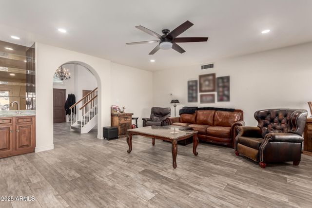 10425 N 23RD Street, Phoenix, AZ 85028