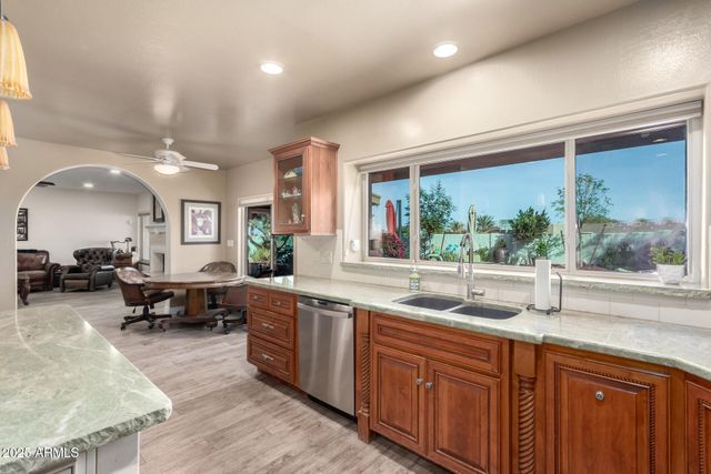 10425 N 23RD Street, Phoenix, AZ 85028