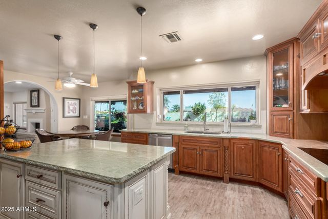 10425 N 23RD Street, Phoenix, AZ 85028