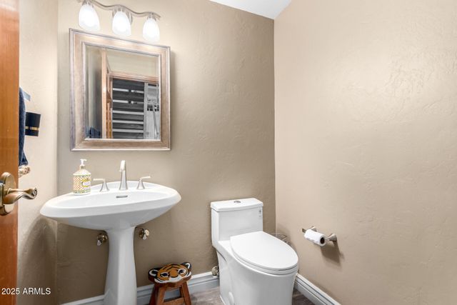 10425 N 23RD Street, Phoenix, AZ 85028